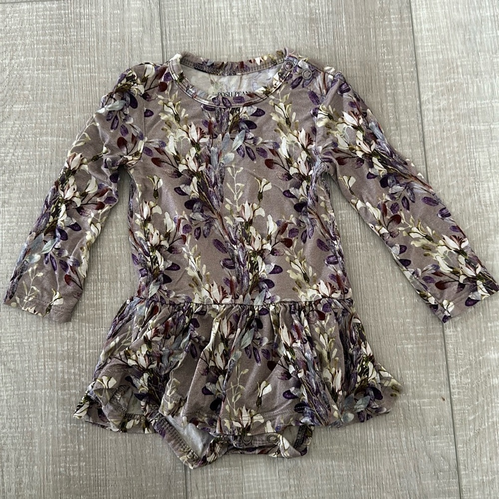 POSH PEANUT - Floral Twirl Onesie